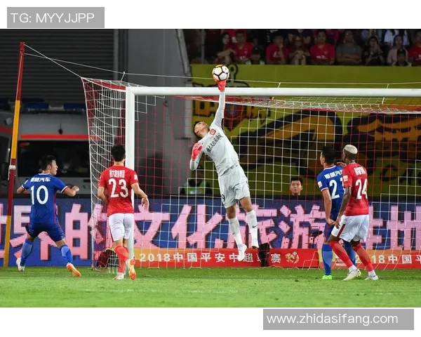 广州富力与重庆斯威激战正酣比赛直播全程回顾与精彩瞬间分析